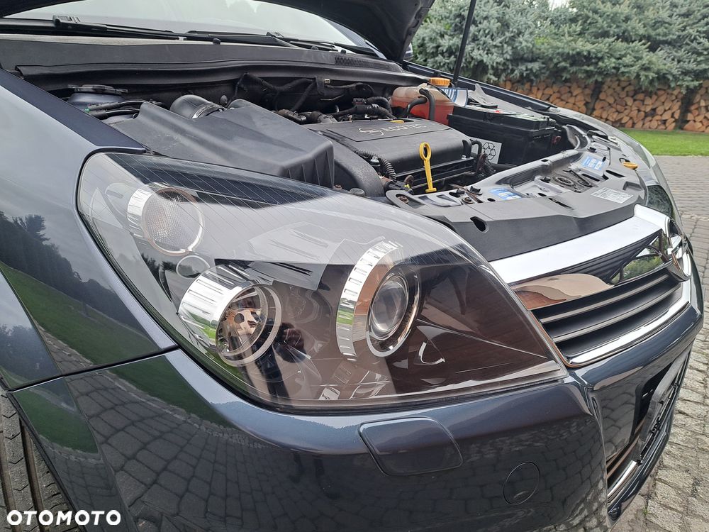 Opel Astra 1.6 Design Edition - 40