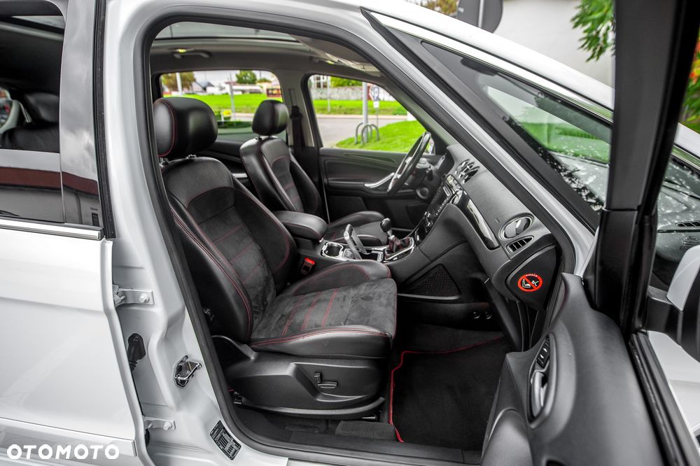Ford S-Max 2.0 T Titanium - 23