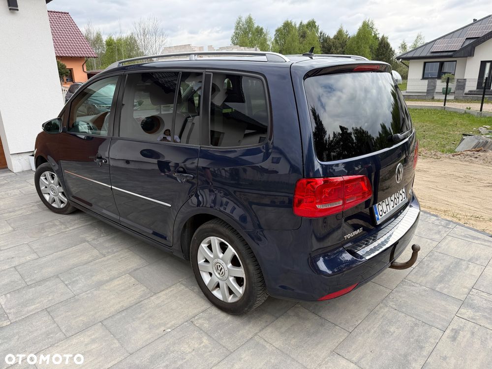 Volkswagen Touran 2.0 TDI DPF BlueMotion Technology Highline - 4