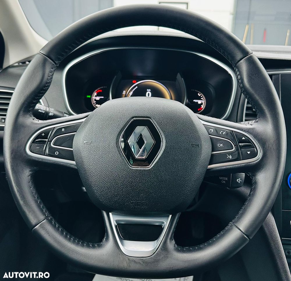 Renault Megane ENERGY TCe 130 LIMITED - 31
