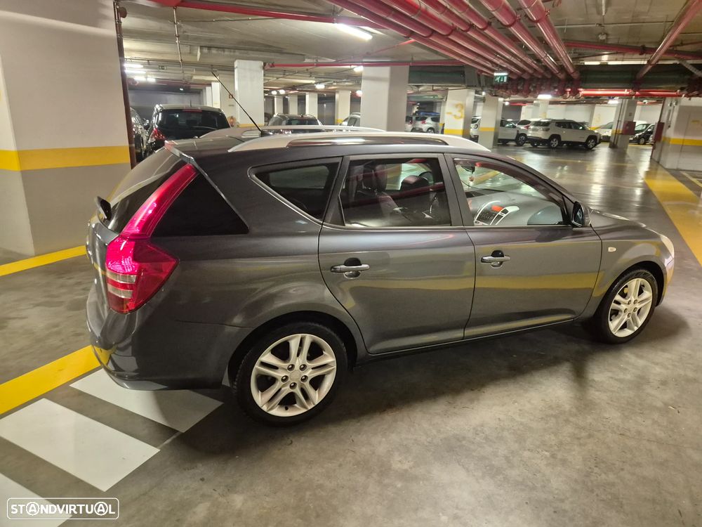 Kia Ceed SW 1.6 CRDi LX - 11