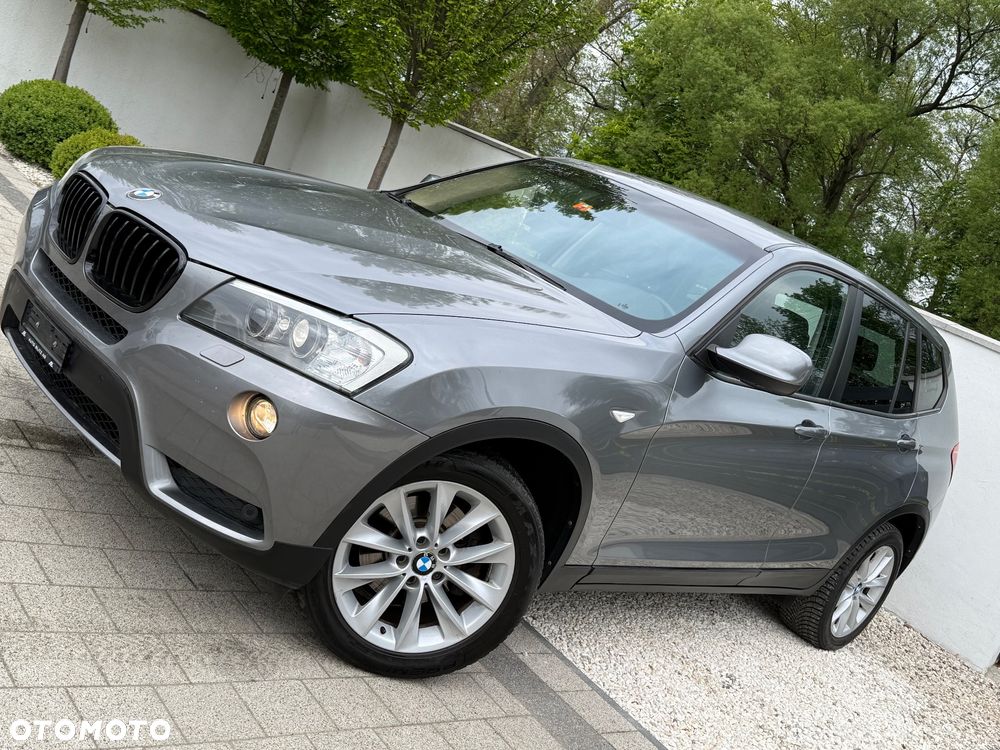 BMW X3 xDrive35i Sport-Aut - 4