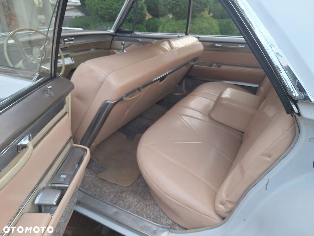 Cadillac Deville - 12
