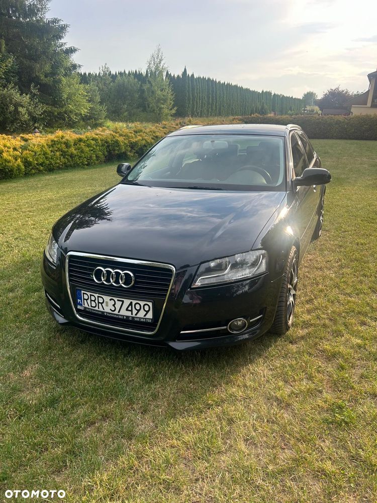 Audi A3 Sportback - 1