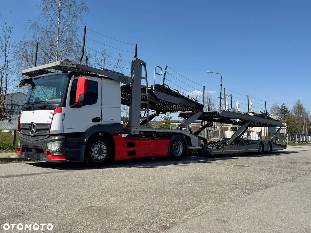 Mercedes-Benz Actros LOHR 200