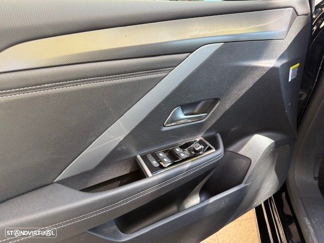 Opel Astra 1.2 T GS Line - 14