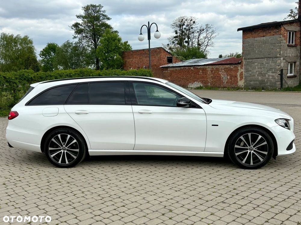 Mercedes-Benz Klasa E 300 de T 9G-TRONIC - 7