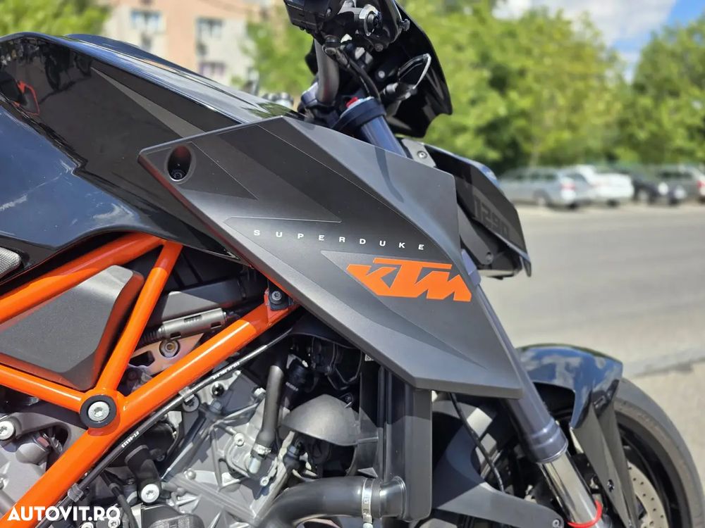 KTM 1290 Super Duke R - 11