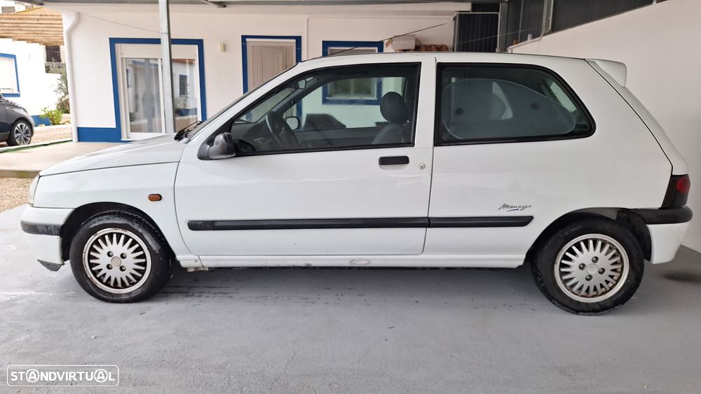 Renault Clio 1.9 D RXE - 2
