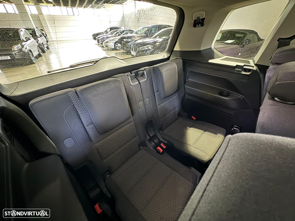 VW Touran 2.0 TDI Confortline - 30