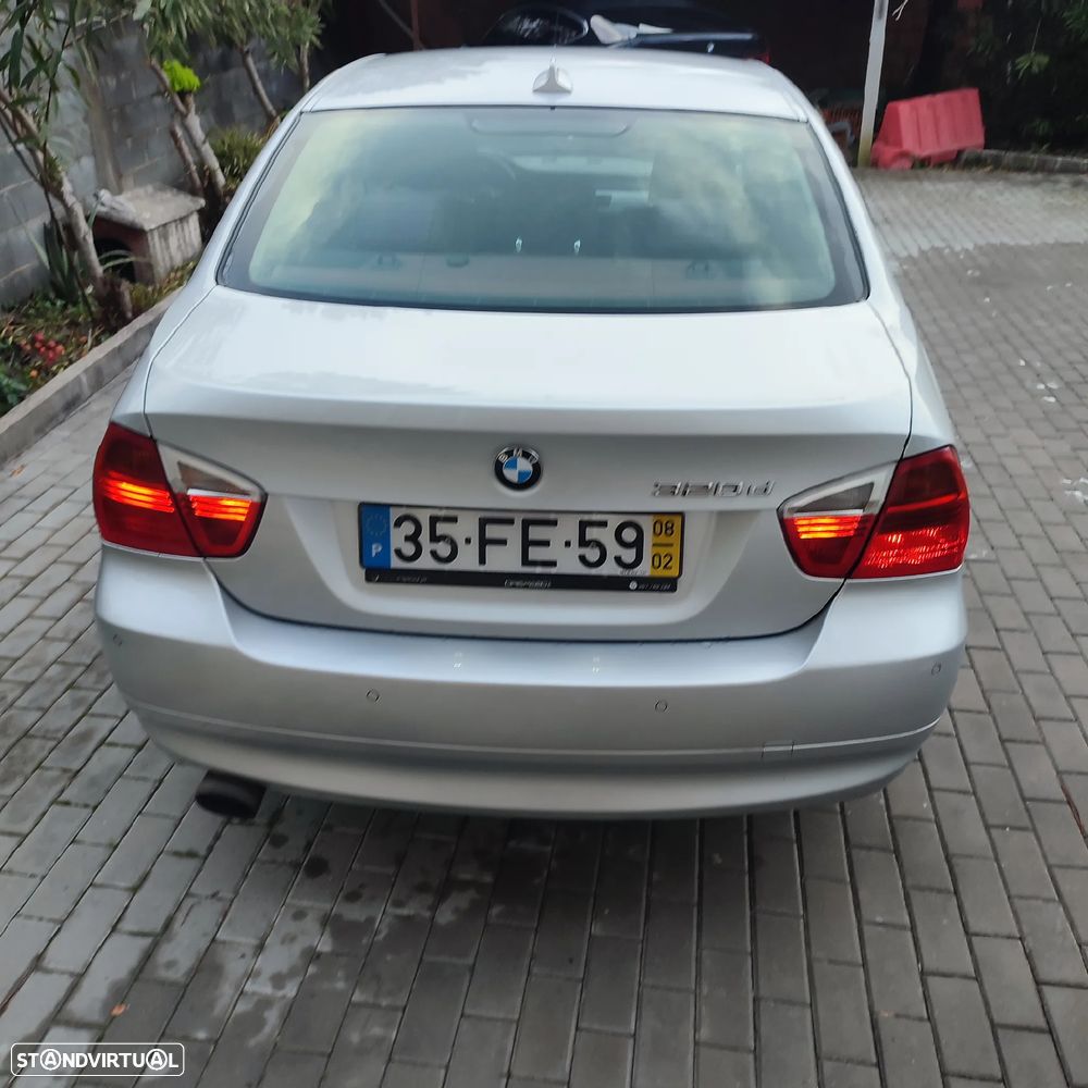 BMW 320 d Dynamic - 7