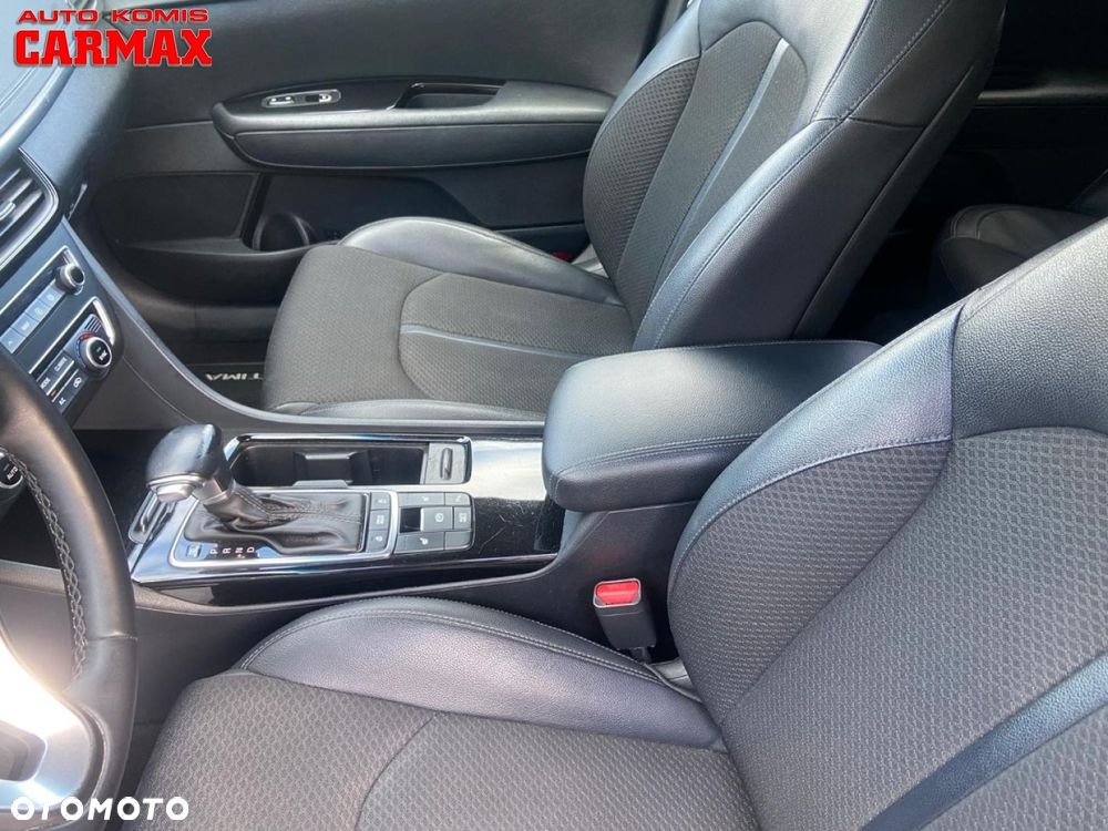 Kia Optima - 27