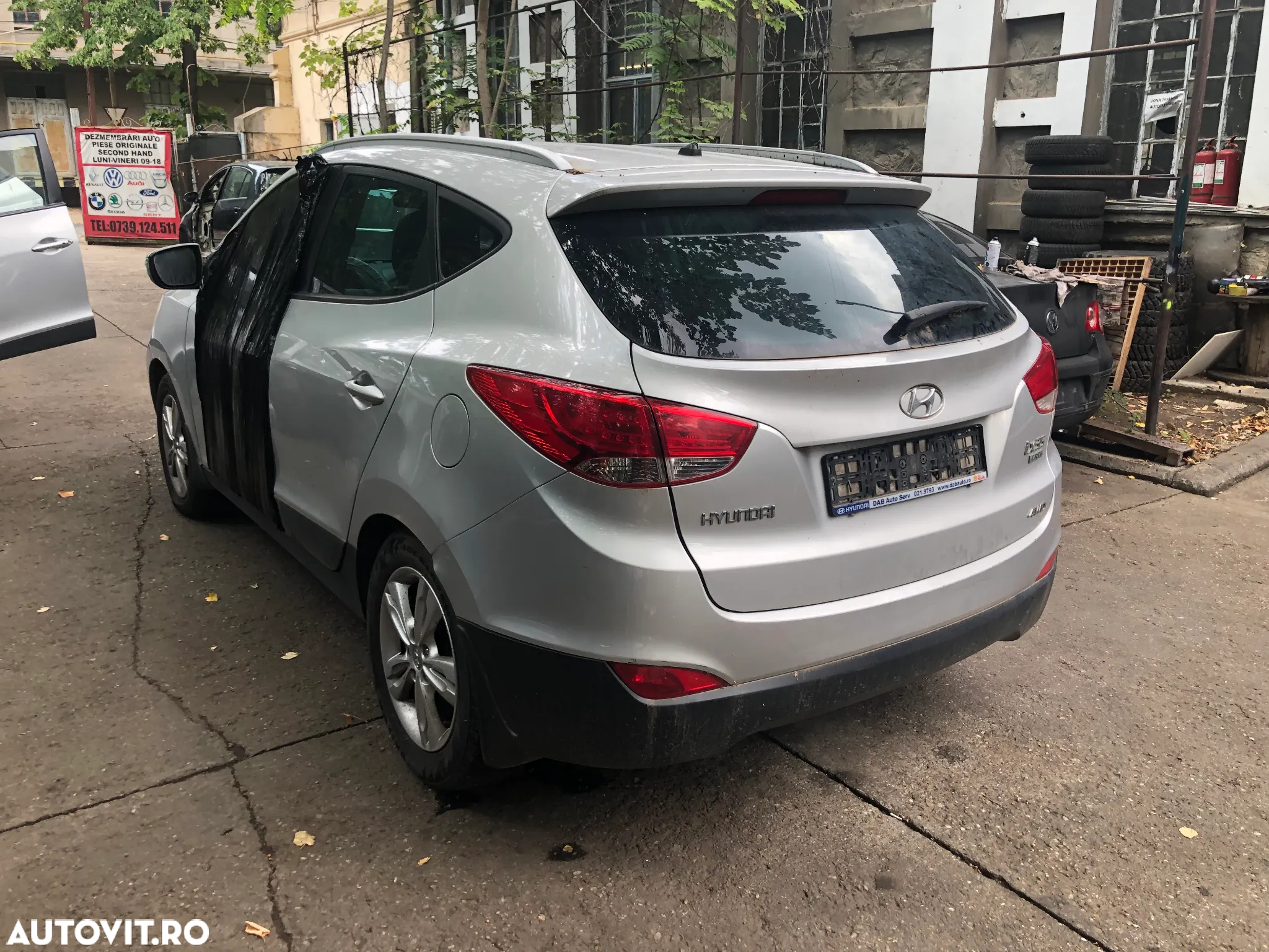 Dezmembrez Hyundai IX35 2.0 CRDI 4WD gri argintiu 2012 - 3