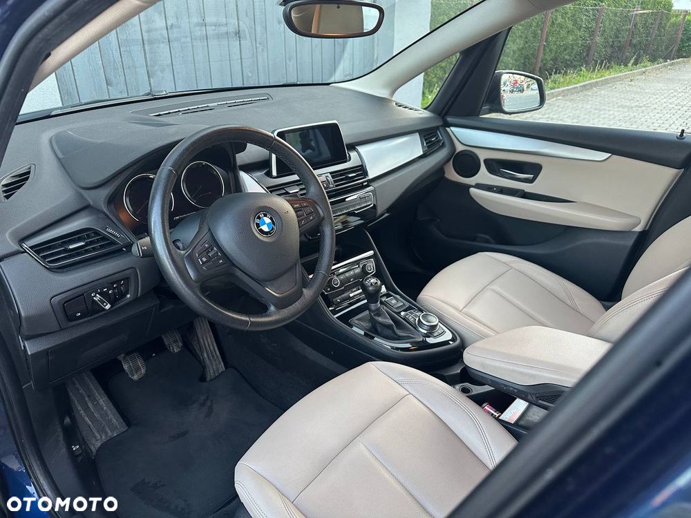 BMW Seria 2 216d Advantage - 12