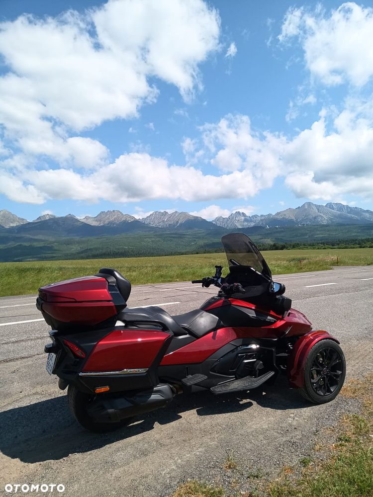 Can-Am Spyder - 1