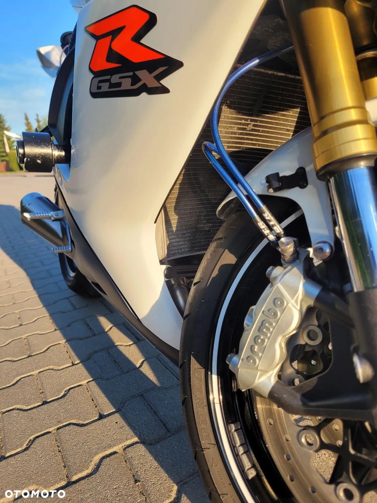 Suzuki GSX-R - 10