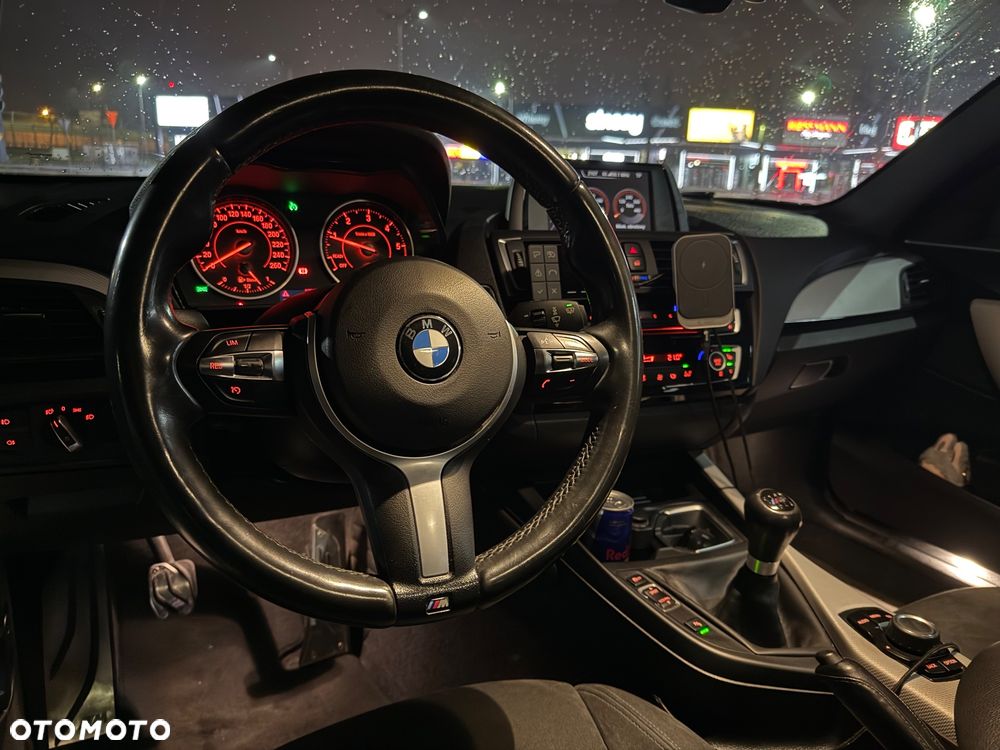 BMW Seria 2 218d - 27