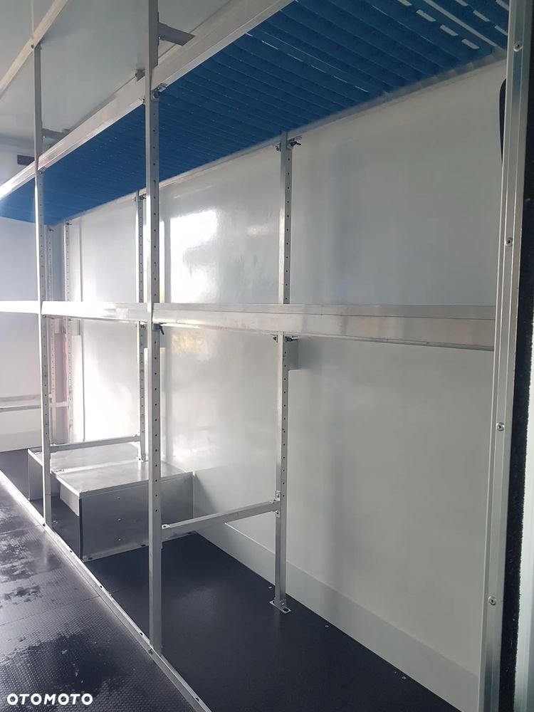 Iveco DAILY KONTENER NISKOPODŁOGOWY 4,43x2,23x2,42 SKLEP BAR FOODTRUCK KAMPER KLIMA - 32