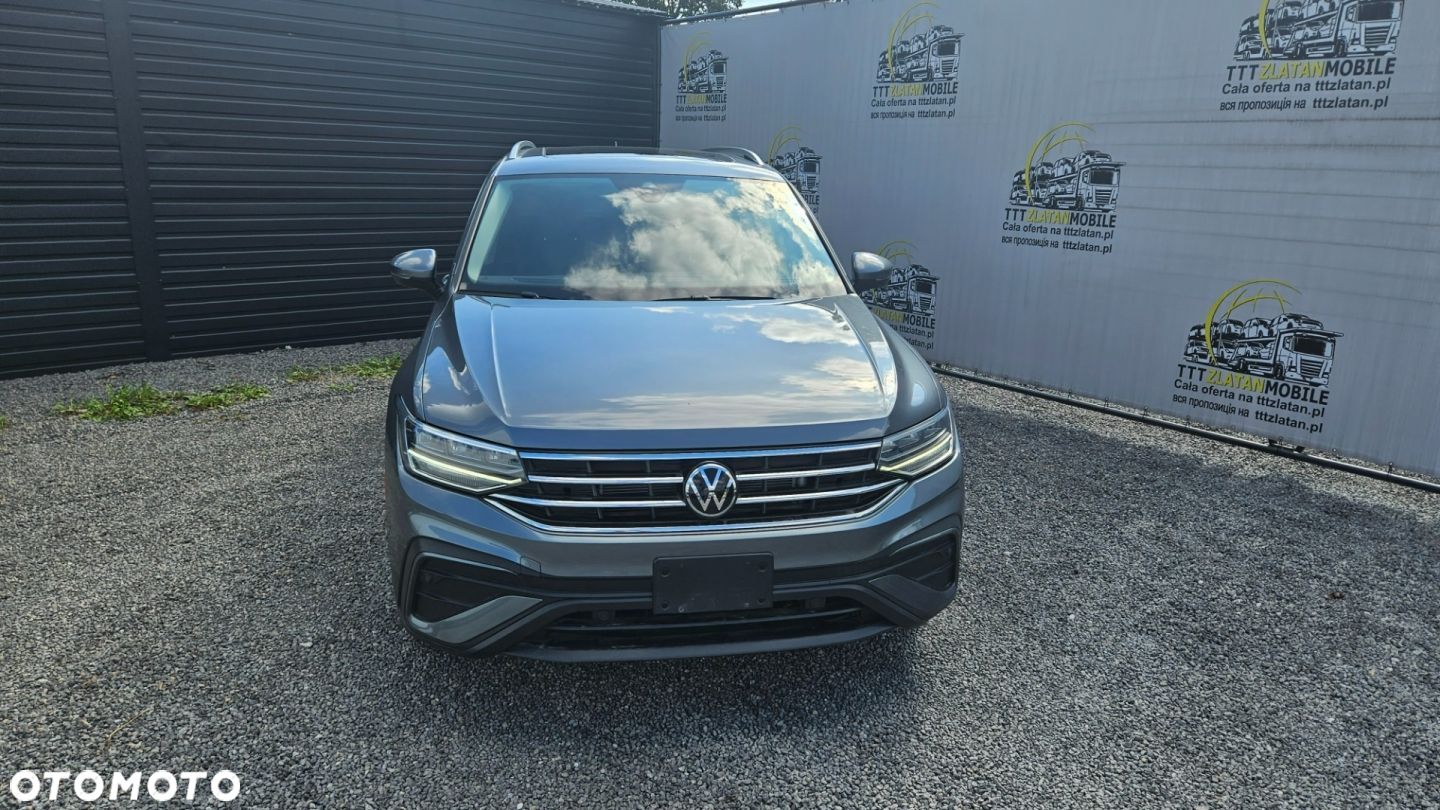 Volkswagen Tiguan - 1