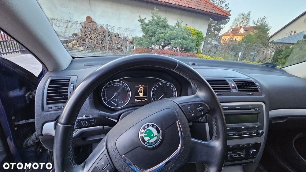 Skoda Octavia 2.0 TDI Elegance DSG - 6