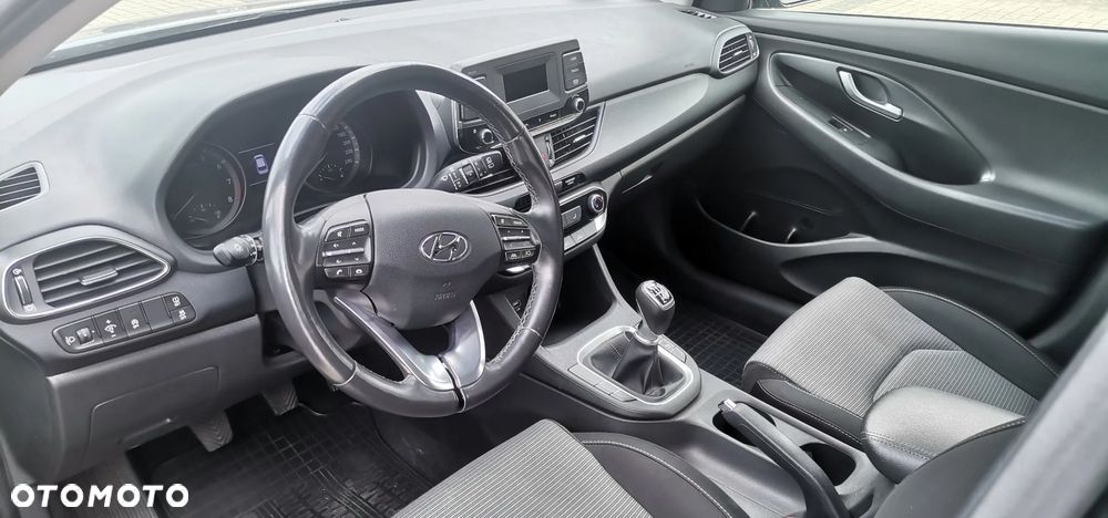 Hyundai i30 1.5 DPI Modern - 9