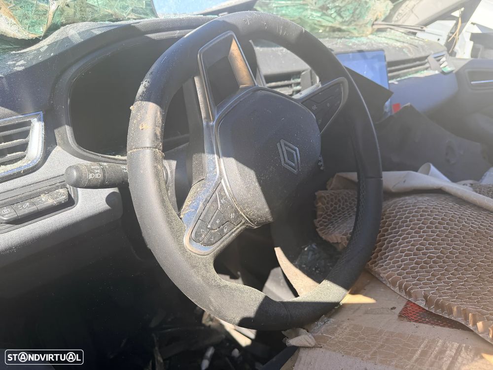RENAULT CLIO V 1.5 DCI DE 2025 EM FIM DE VIDA (CENTRO DE ABATE) - 3