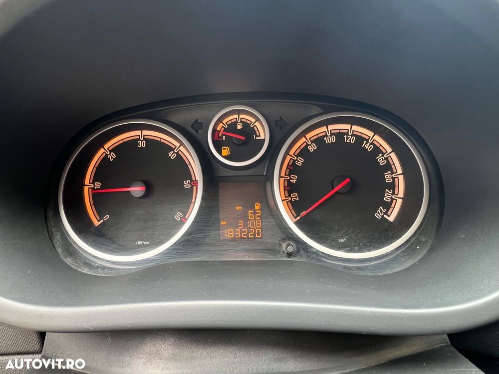 Opel Corsa - 32