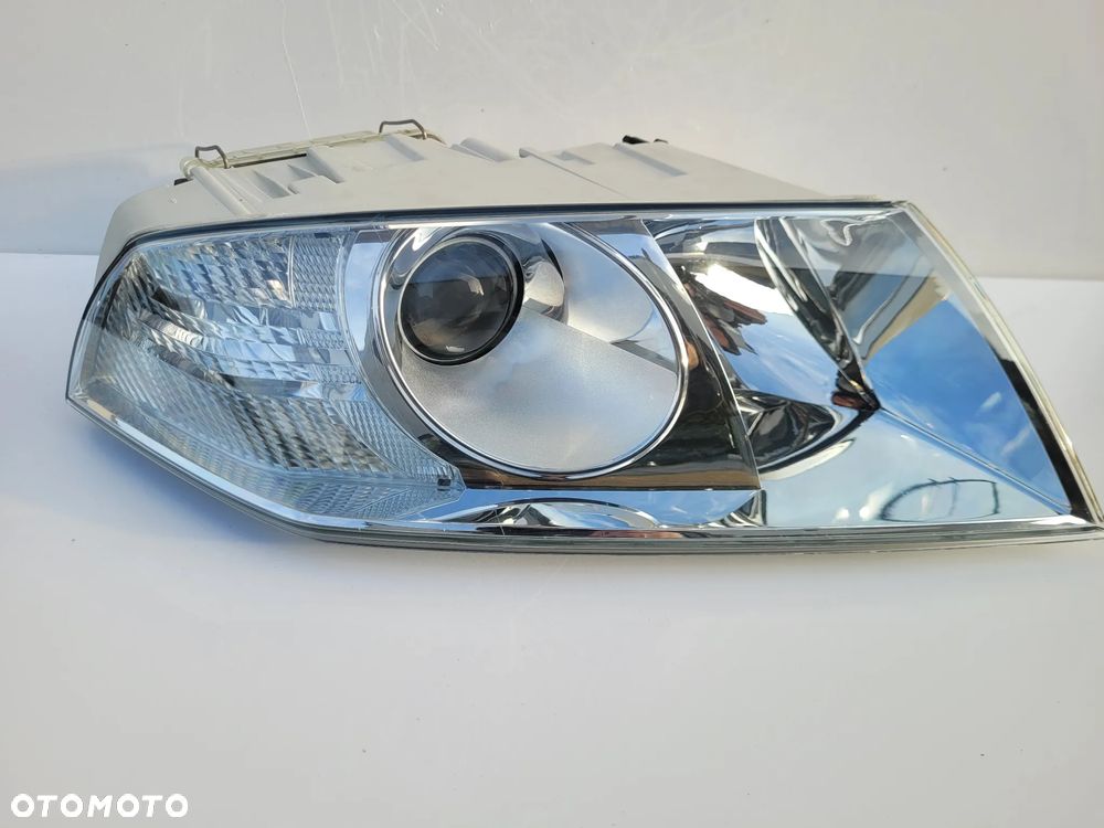 Skoda Octavia II lampa przód prawa soczewka - 2
