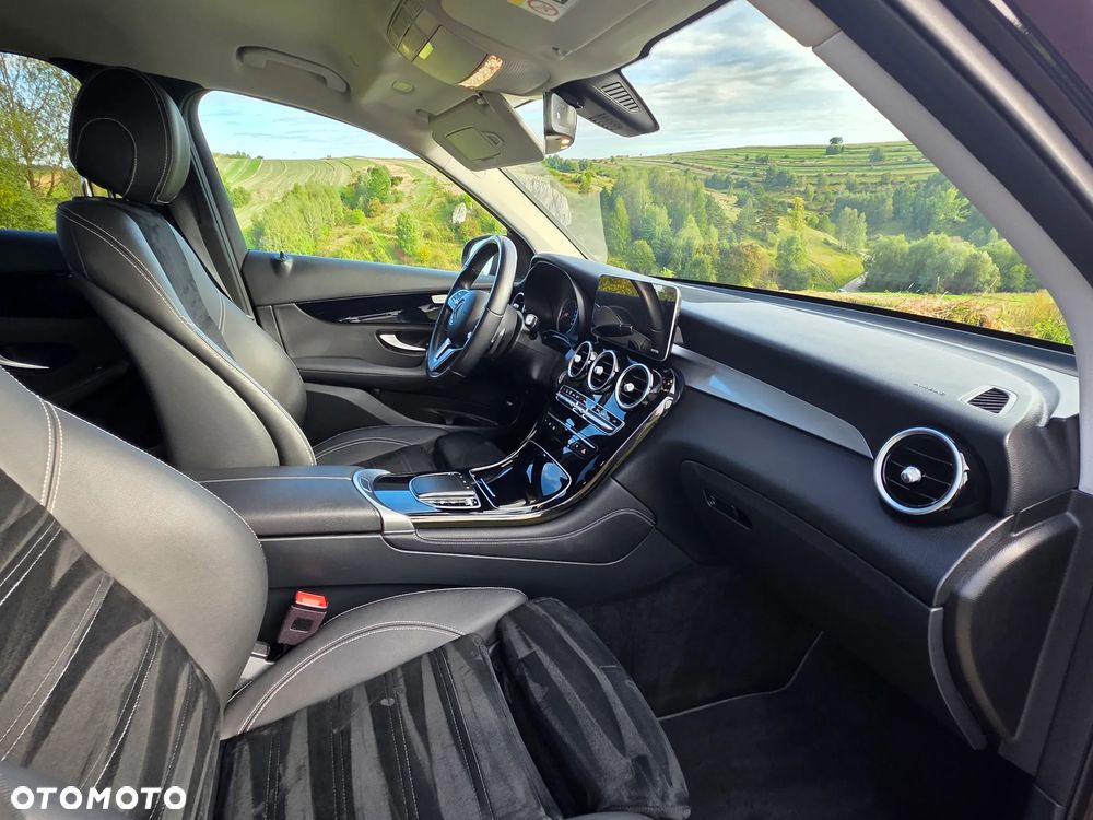 Mercedes-Benz GLC 200 d 4-Matic Business Edition - 4