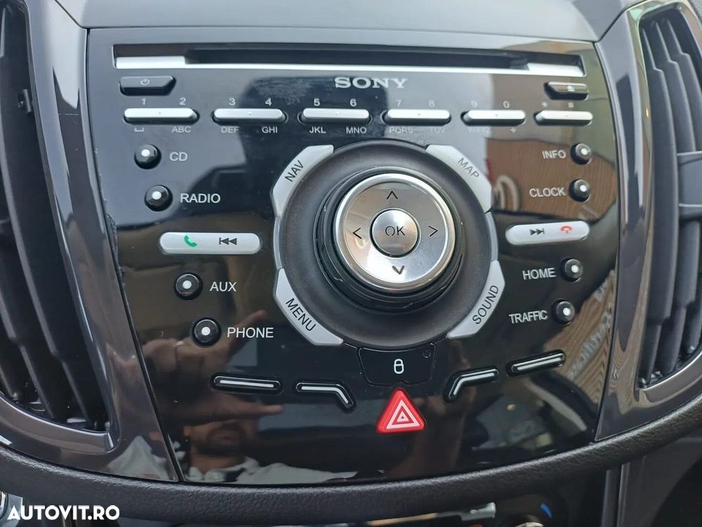 Ford Kuga - 22