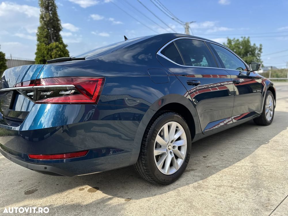 Skoda Superb 2.0 TDI Ambition - 12