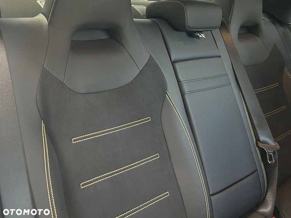 Mercedes-Benz CLA AMG 45 S 4-Matic 8G-DCT - 14