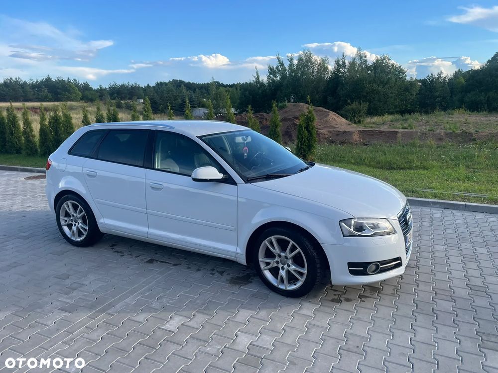 Audi A3 Sportback 1.6 TDI DPF Ambiente - 5