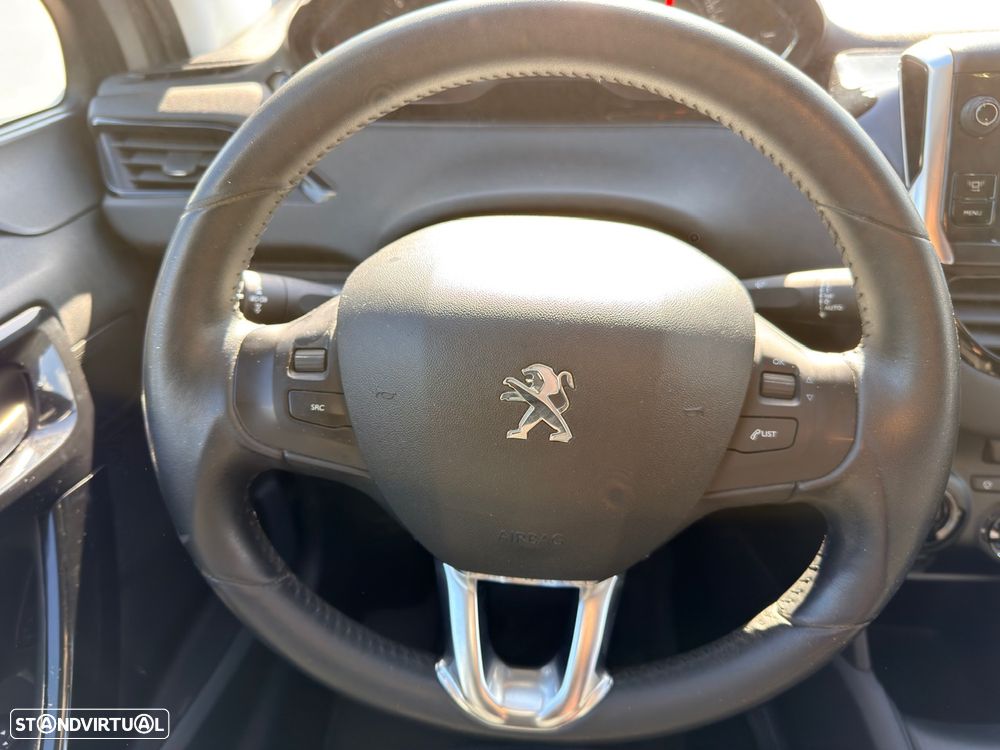 Peugeot 208 1.2 PureTech Allure - 20