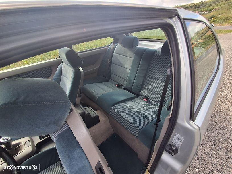 BMW 318 tds Compact - 12