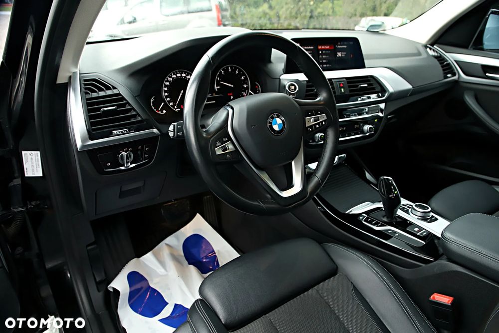 BMW X3 xDrive20i GPF Advantage - 17