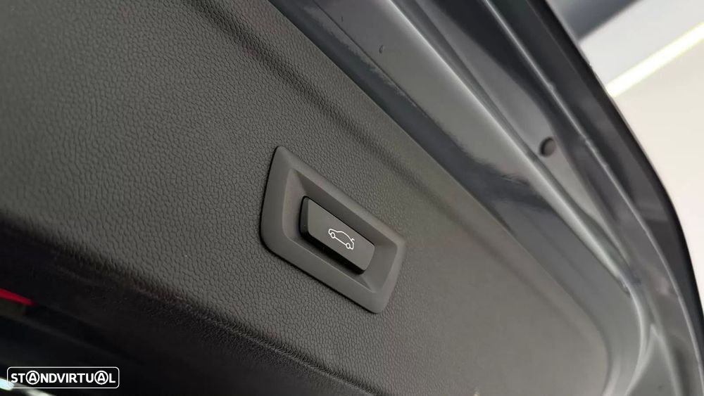 BMW iX xDrive 50 Pack Desportivo - 11