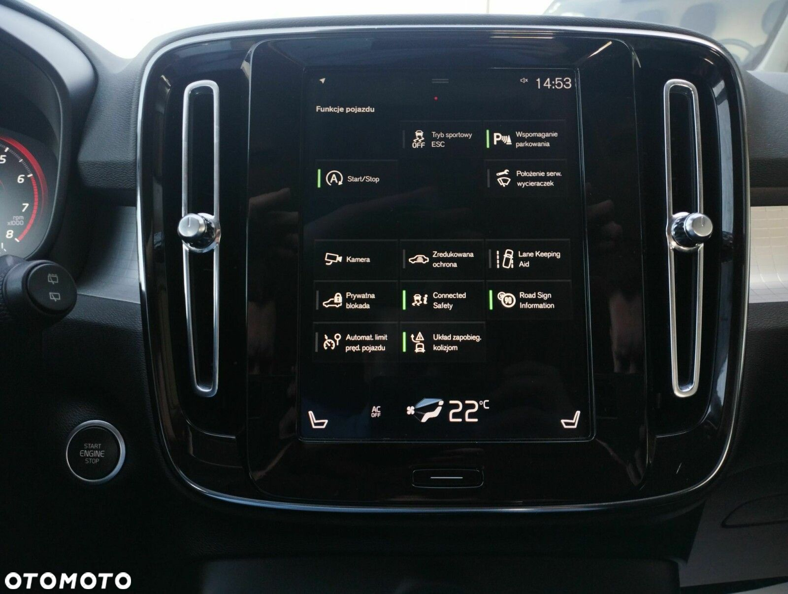 Volvo XC 40 T3 Momentum Pro - 22