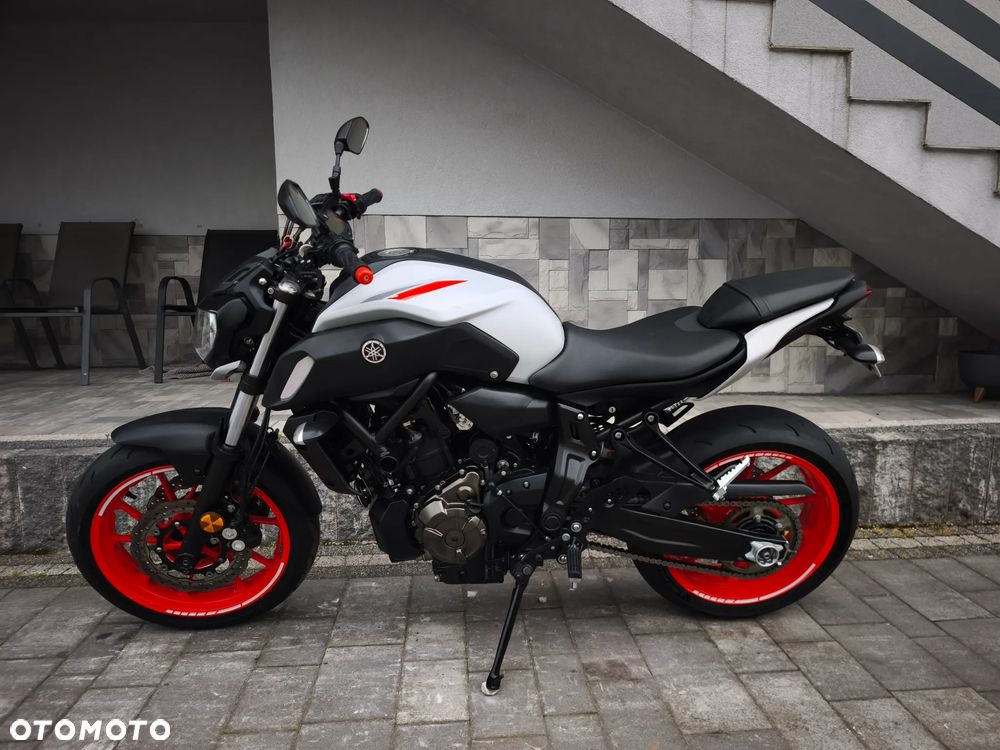 Yamaha MT - 2
