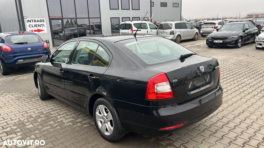 Dezmembram Skoda Octavia 2 1.6 diesel din 2011 - 3
