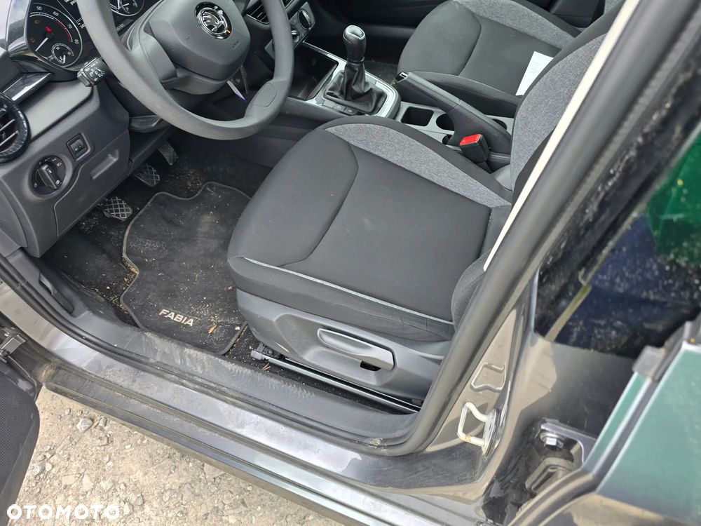 Skoda Fabia 1.0 MPI Ambition - 11