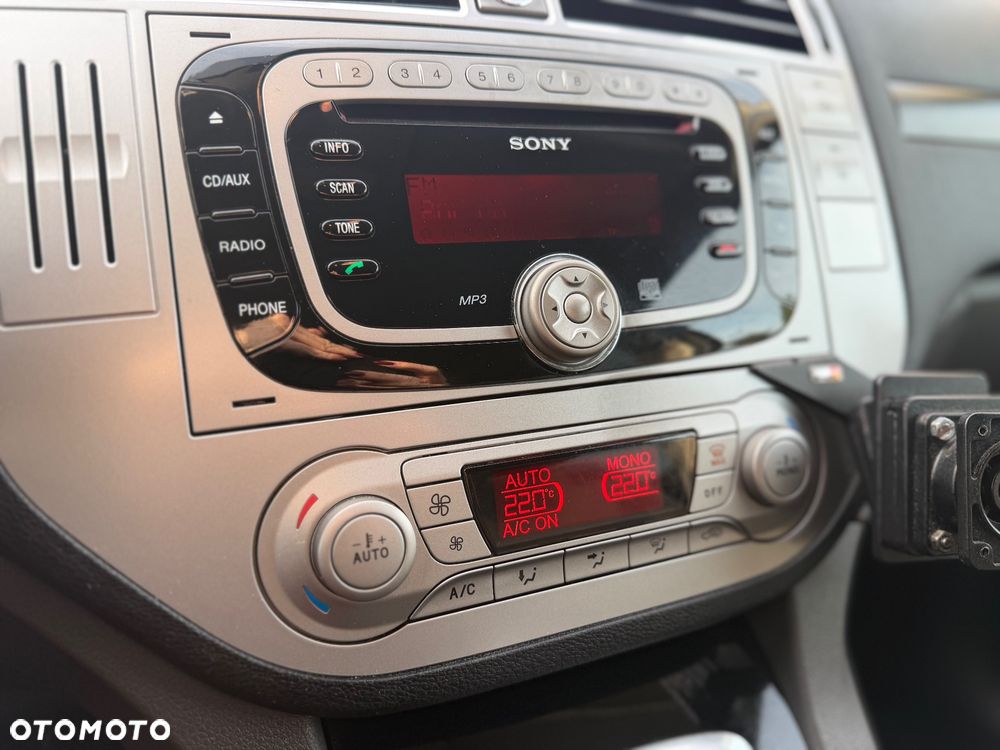 Ford Kuga 2.0 TDCi 4x4 Titanium - 13