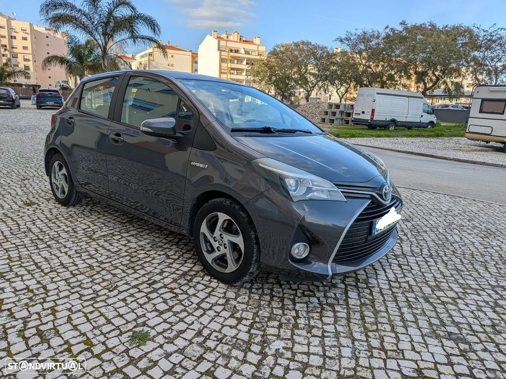 Toyota Yaris 1.5 HSD Comfort - 1