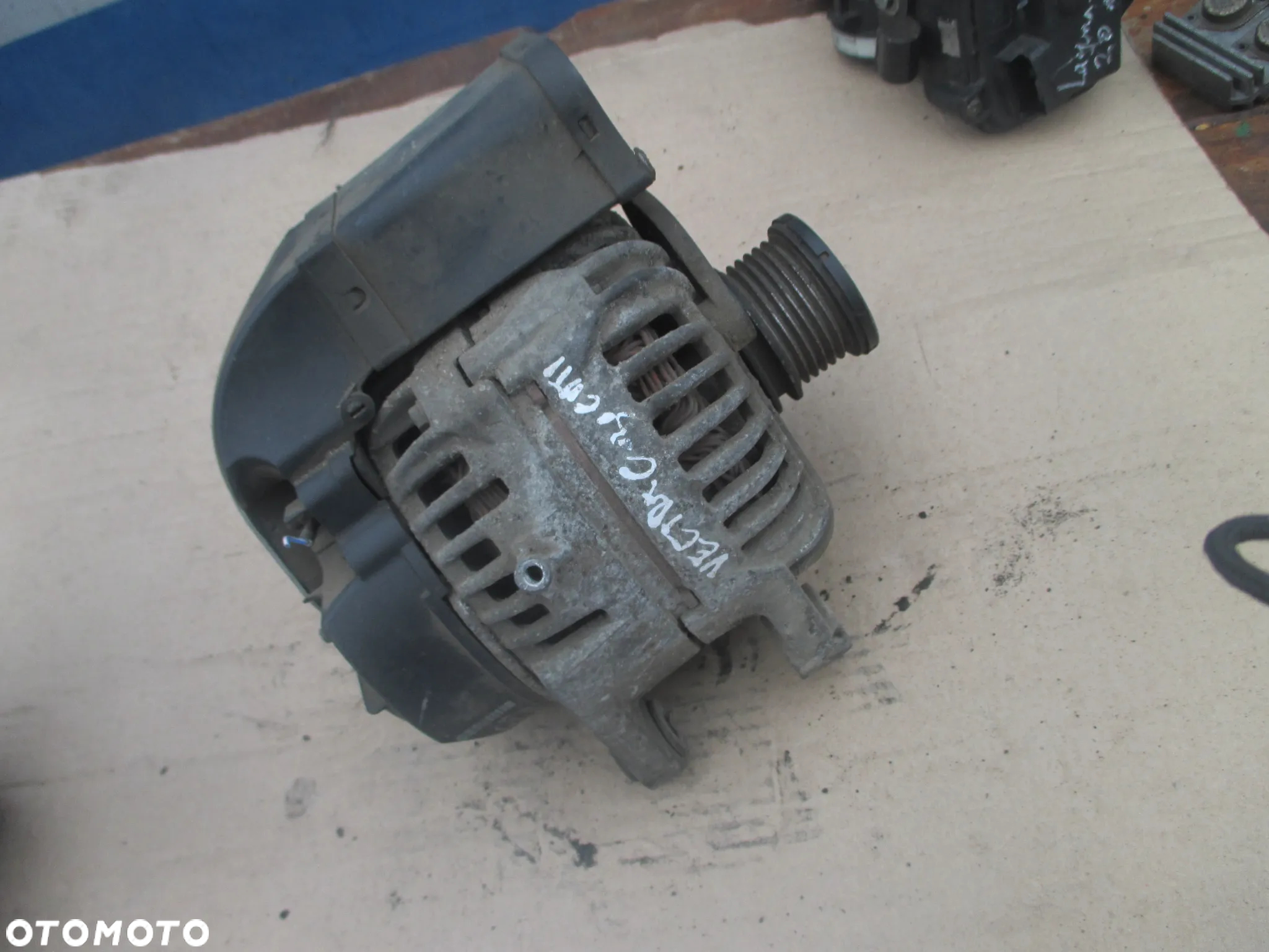 Alternator Opel Vectra C Signum 3.0 CDTI - 4