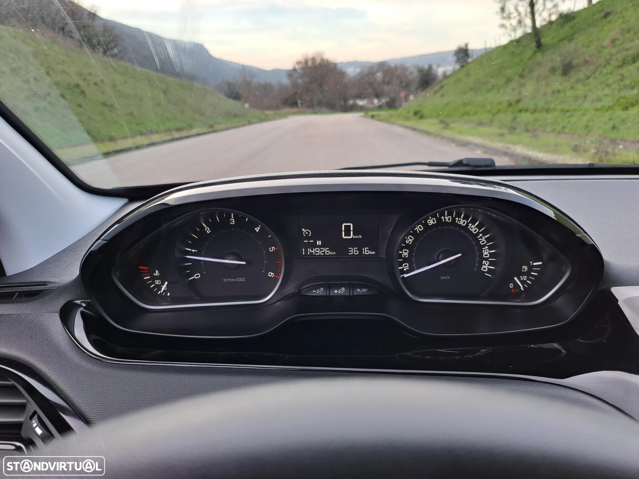 Peugeot 208 1.6 BlueHDi Active - 19