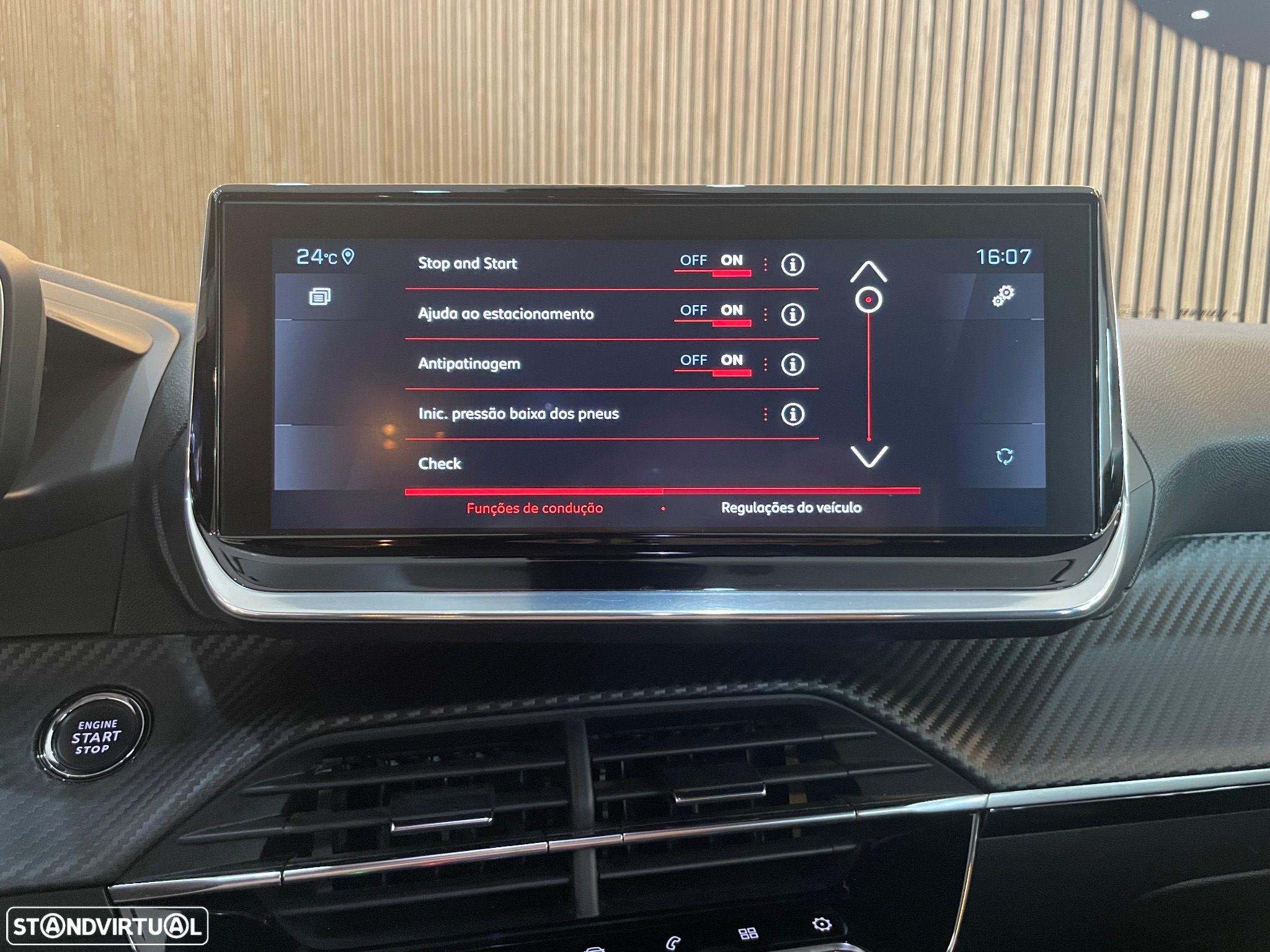 Peugeot 2008 1.2 PureTech Allure - 26