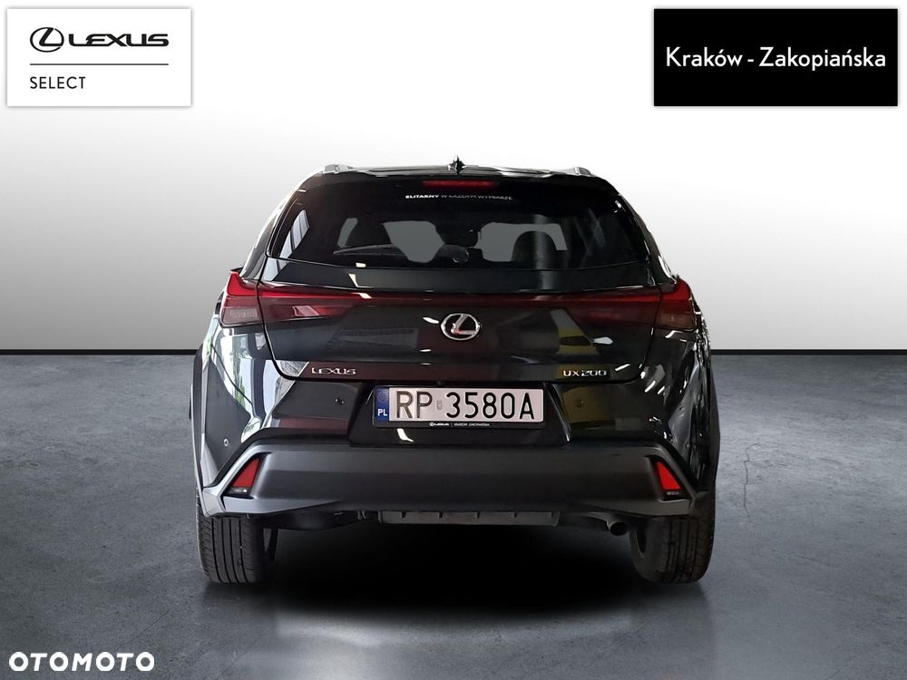 Lexus UX - 9