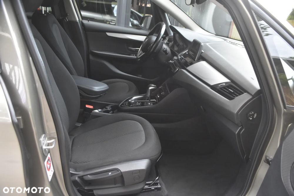 BMW Seria 2 220i Luxury Line - 9