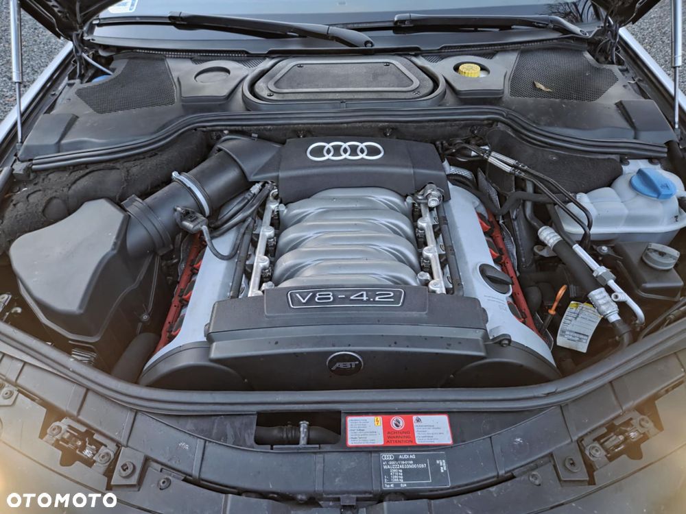 Audi A8 4.2 Quattro - 6