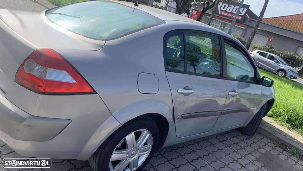 Renault Mégane 1.4 Confort Authentique - 8